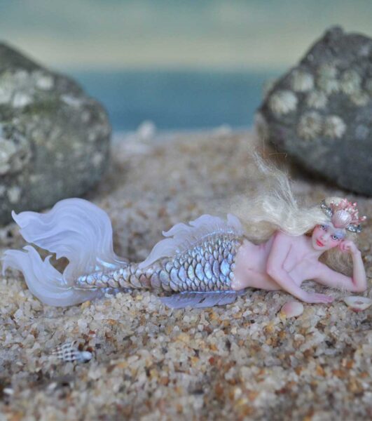 Series 7A Pale Basking Mermaid
